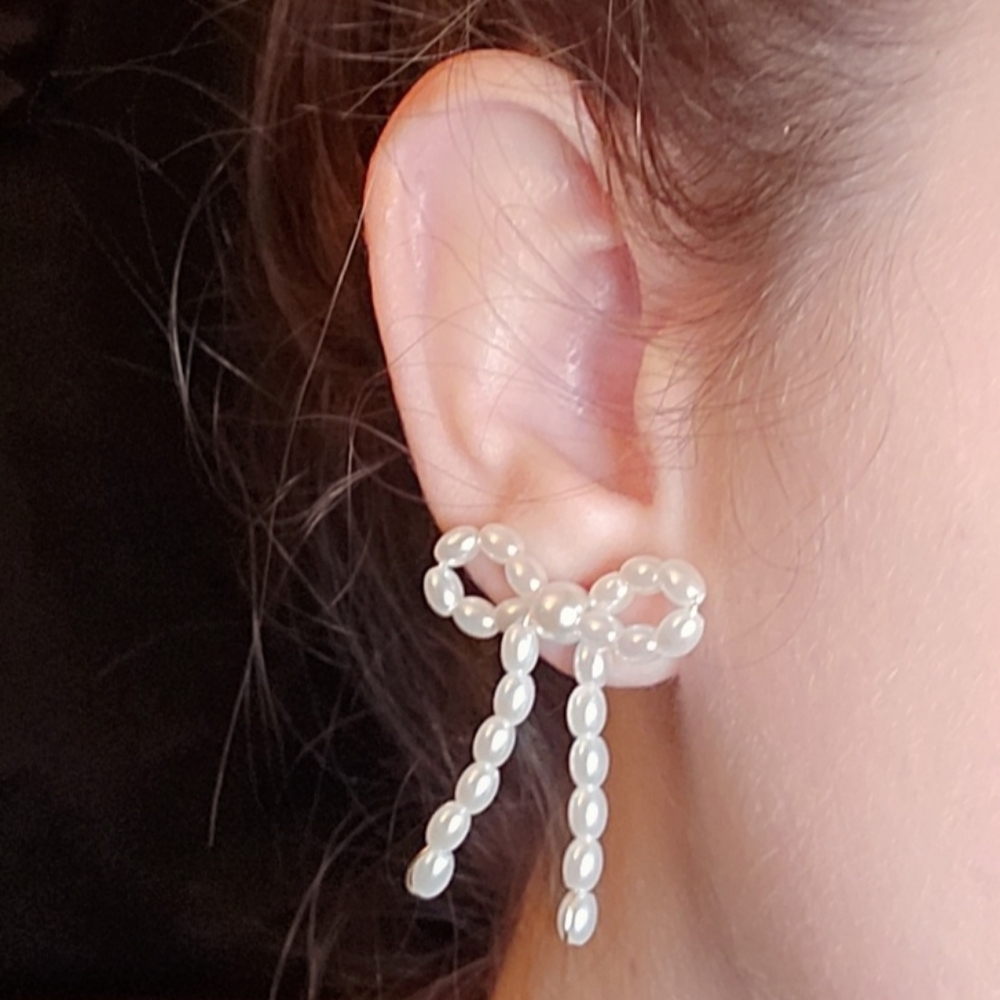 Pearl Promise Earrings - Picture 3 of 9